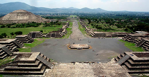 View of the Avenue of the Dead and the Pyramid of the Sun, from the Pyramid of the Moon